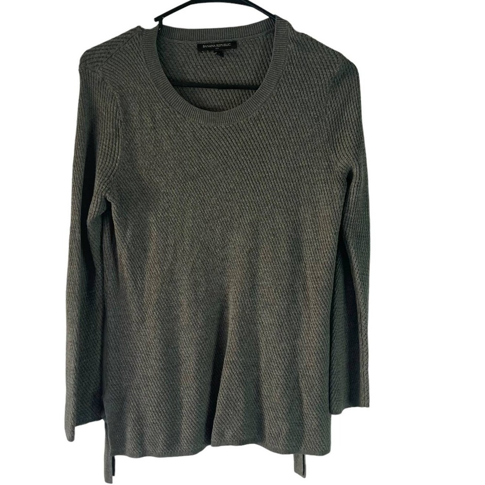 Banana Republic Women's Size Medium Grey Viscose Blend Soft Sweater